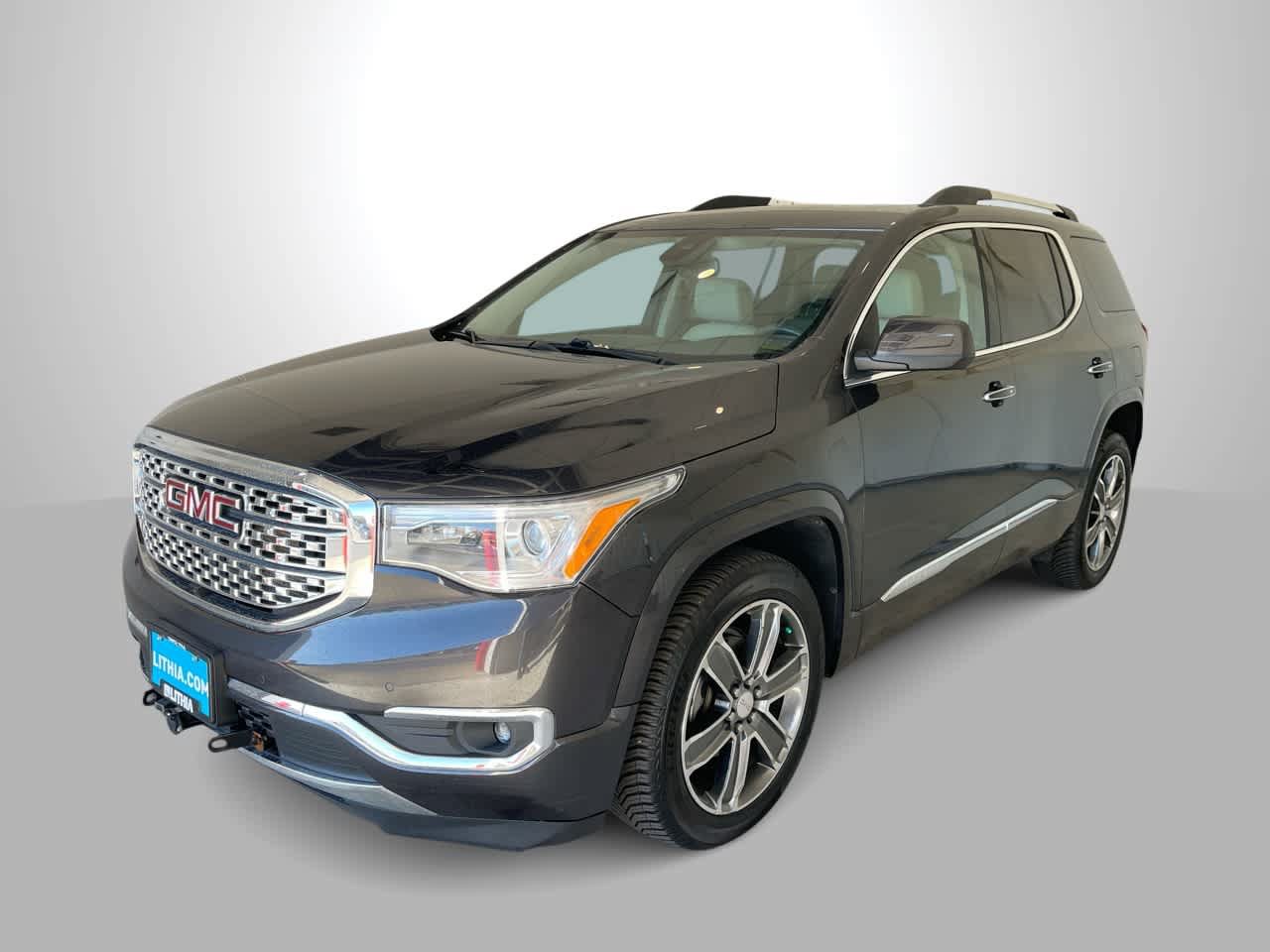 Used 2017 GMC Acadia Denali w/ Technology Package AWD/4WD image 1