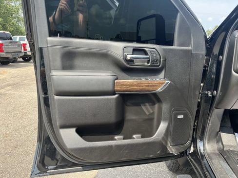 Used 2023 Chevrolet Silverado 2500 High Country AWD/4WD image 19
