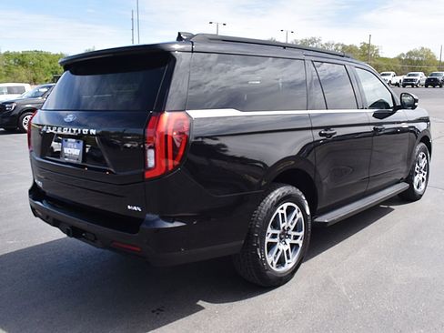 Used 2025 Ford Expedition Max Active AWD/4WD image 17