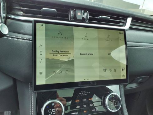 Certified 2025 Jaguar F-PACE R-Dynamic S image 18