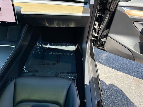 Used 2023 Tesla Model 3 Standard Range RWD image 17
