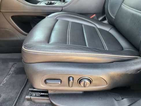 Used 2020 GMC Acadia Denali w/ Technology Package FWD image 24