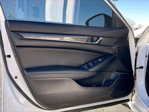Used 2022 Honda Accord Sport image 18