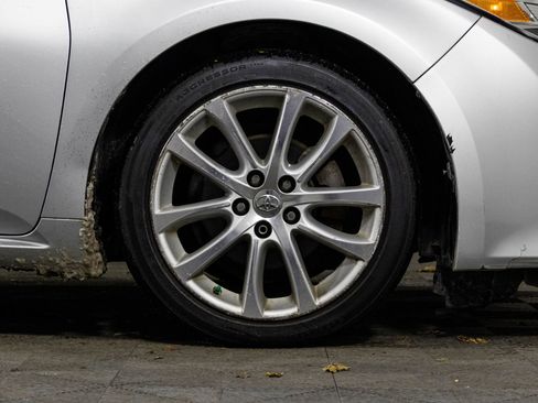 Used 2014 Toyota Avalon Limited image 43