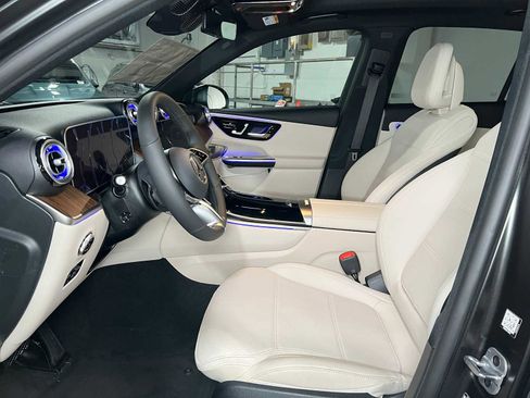 New 2025 Mercedes-Benz GLC 300 4MATIC image 21