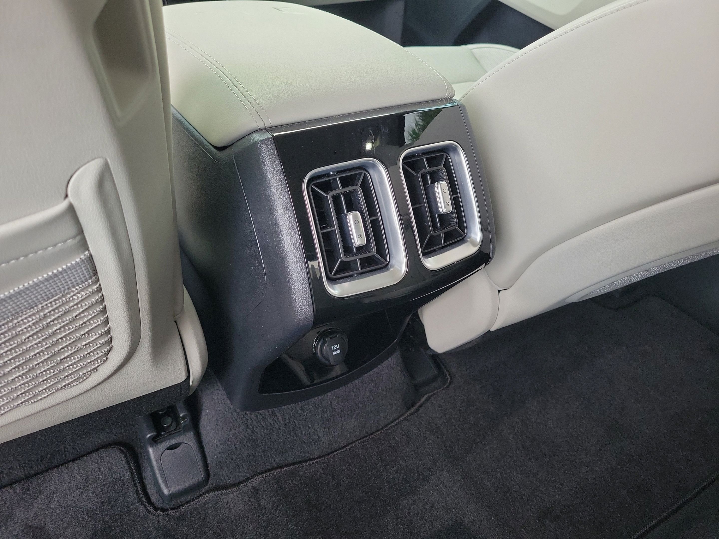 Certified 2026 Kia Sorento SX FWD image 12