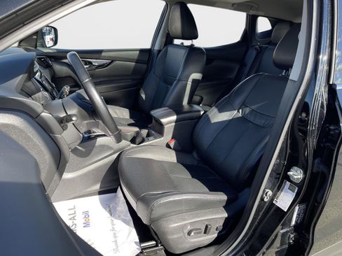 Used 2022 Nissan Rogue Sport SL w/ Premium Package image 15