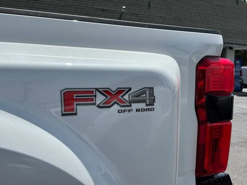 Used 2023 Ford F450 Lariat w/ Tow Technology Package AWD/4WD image 13