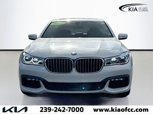 Used 2019 BMW 750i xDrive 750i xDrive w/ M Sport Package image 8