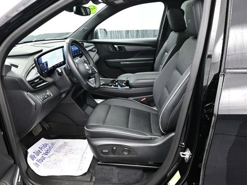 Used 2025 Buick Enclave Sport Touring w/ Power Package AWD/4WD image 33