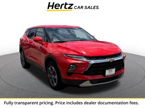 Used 2025 Chevrolet Blazer LT FWD image 1