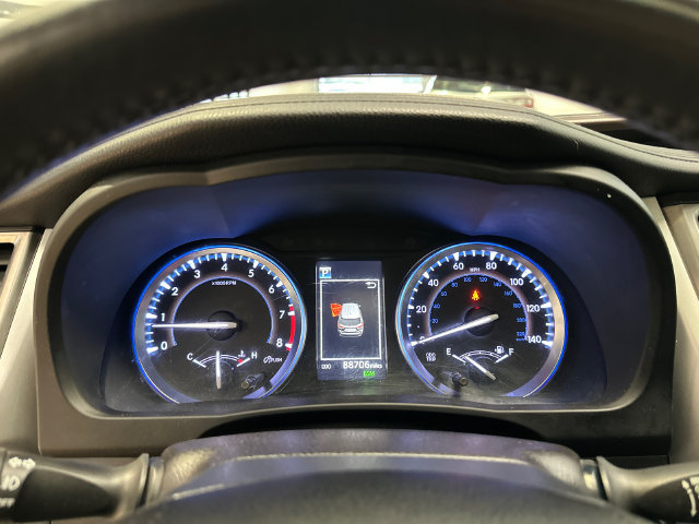 Used 2019 Toyota Highlander XLE AWD/4WD image 17