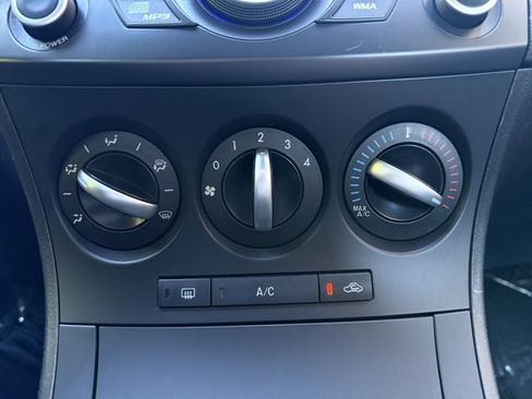 Used 2013 MAZDA MAZDA3 i SV w/ Convenience Pkg image 20