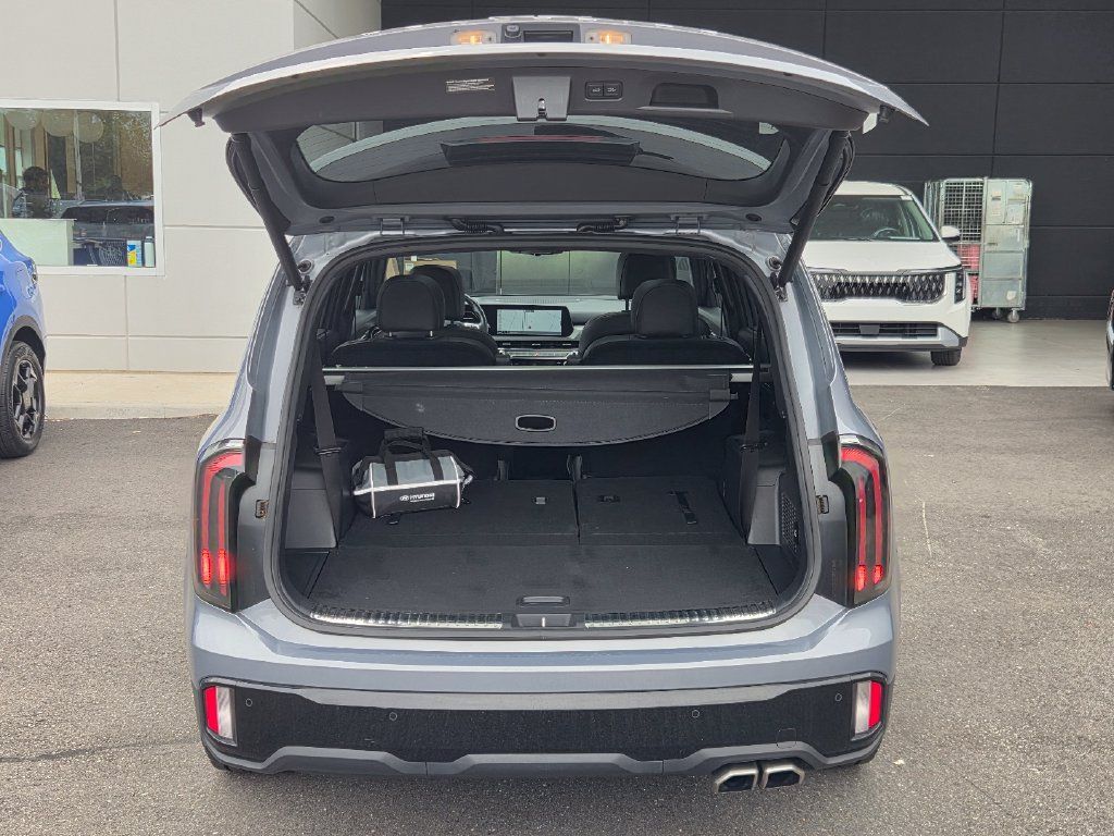 Used 2024 Kia Telluride SX Prestige X-Pro AWD/4WD image 33
