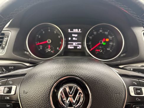 Used 2016 Volkswagen Passat 1.8T SE FWD image 30