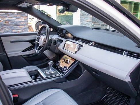 Used 2022 Land Rover Range Rover Evoque SE image 16