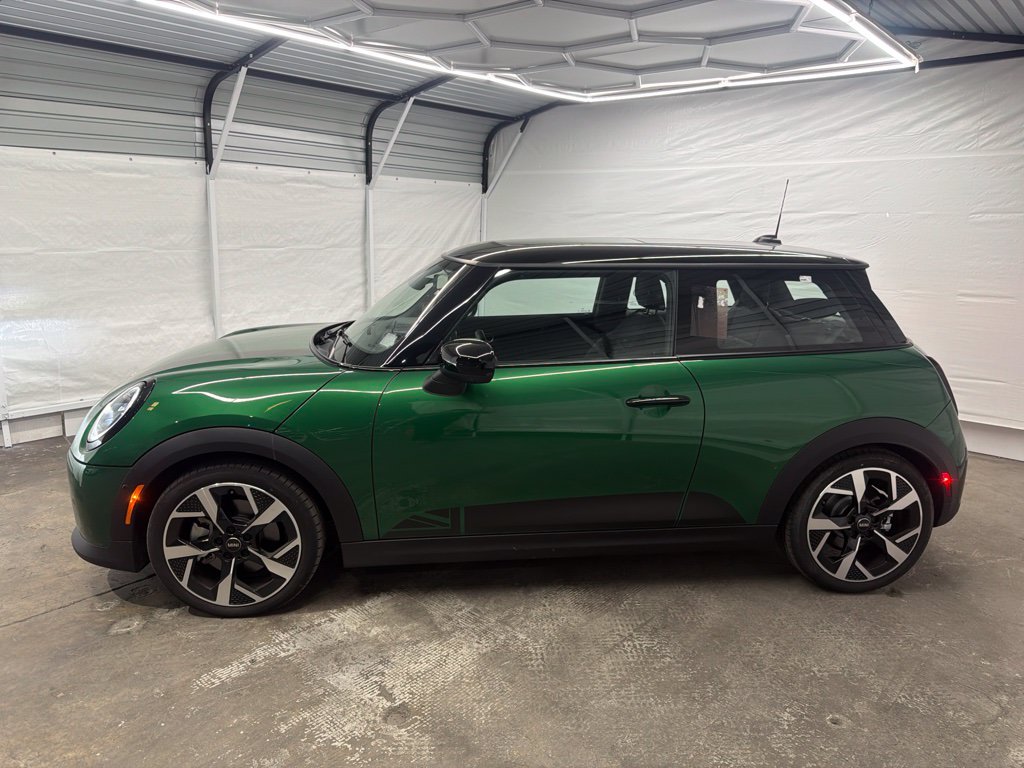 Used 2026 MINI Cooper 2-Door Hardtop FWD image 5