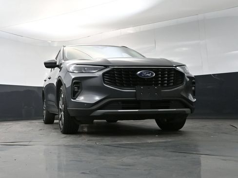 Used 2024 Ford Escape Platinum AWD/4WD image 25