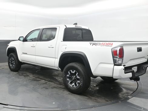 Used 2022 Toyota Tacoma TRD Off-Road w/ Technology Package AWD/4WD image 6