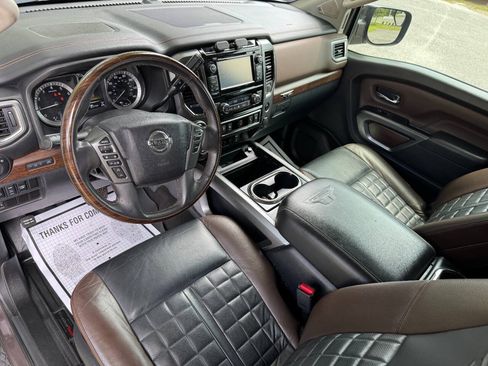 Used 2017 Nissan Titan Platinum Reserve AWD/4WD image 10