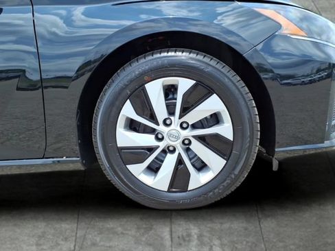 Used 2023 Nissan Altima 2.5 S FWD image 9
