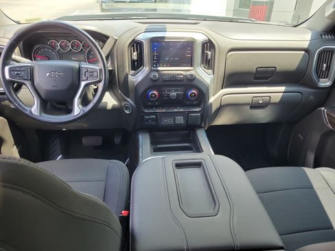 Used 2020 Chevrolet Silverado 1500 LT Trail Boss AWD/4WD image 14