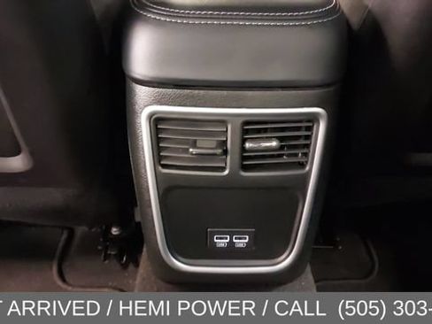 Used 2023 Dodge Charger R/T w/ Technology Group RWD image 33