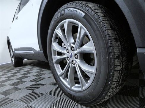 Certified 2023 Ford Explorer Limited w/ Limited Technology Package image 2