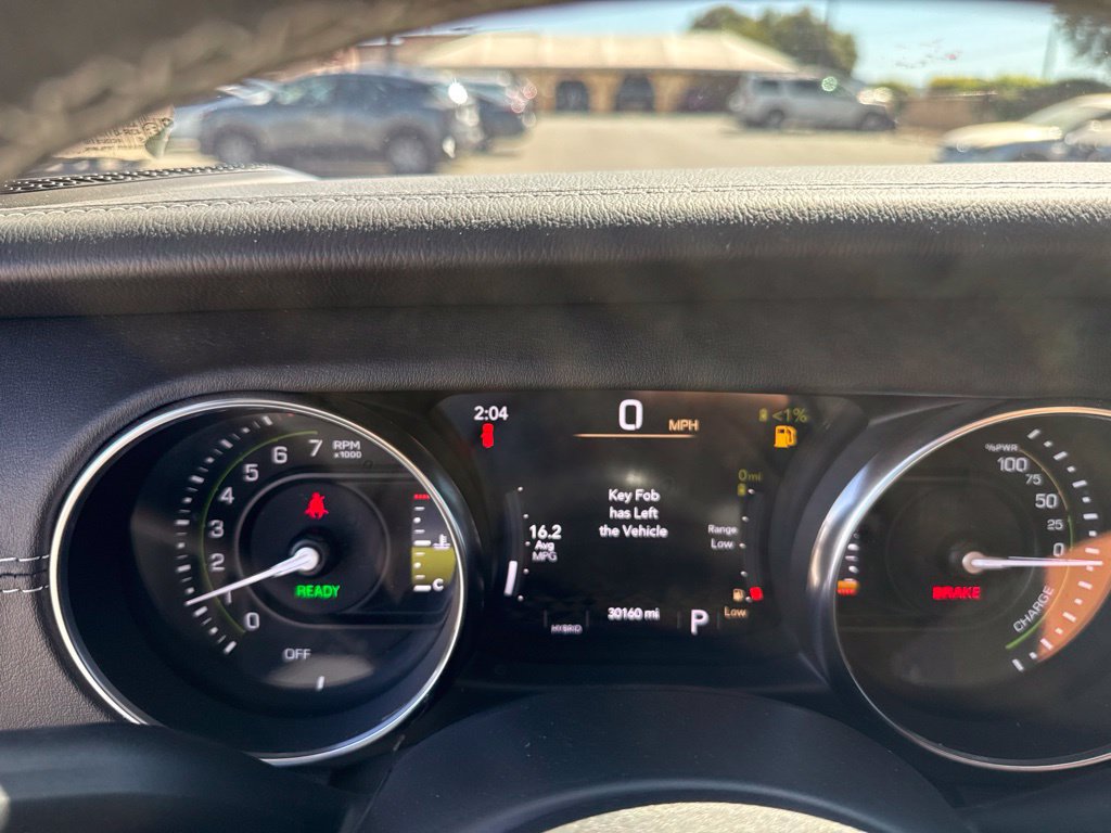 Used 2023 Jeep Wrangler Unlimited Sahara AWD/4WD image 17