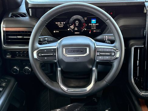 Used 2025 GMC Yukon XL Denali RWD image 22