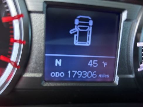 Used 2017 Toyota 4Runner TRD Off-Road image 23