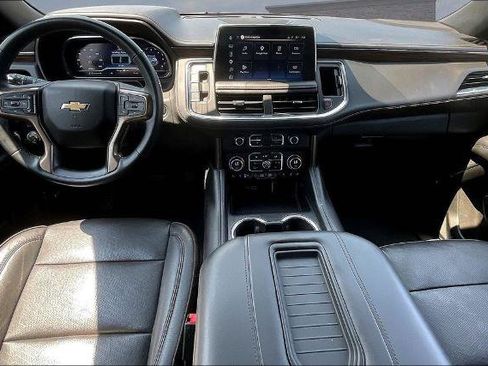 Used 2023 Chevrolet Suburban High Country RWD image 7