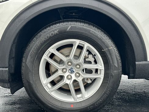 New 2026 Ford Explorer Active w/ Active Comfort Package image 26