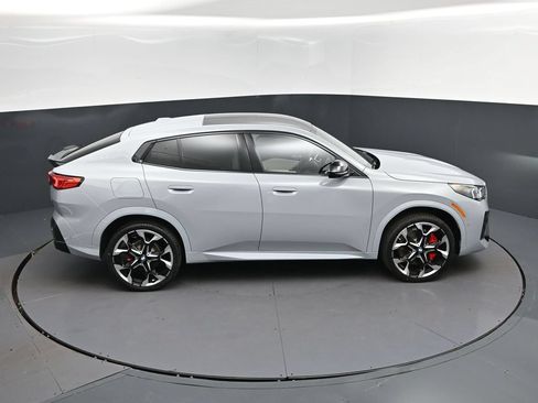 New 2026 BMW X2 xDrive28i w/ Technology Package AWD/4WD image 31
