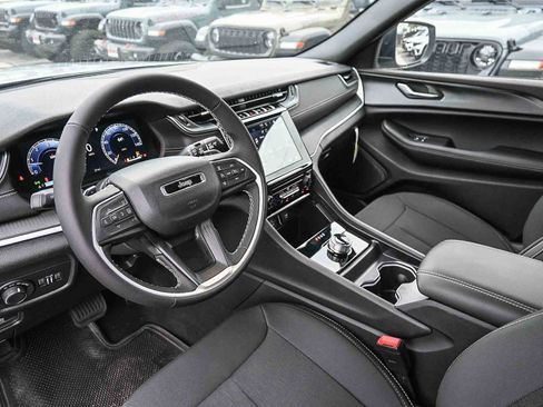 New 2025 Jeep Grand Cherokee L Laredo w/ Trailer Tow Package image 15