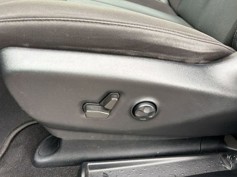 Used 2021 Chrysler Pacifica Touring w/ S Appearance Package FWD image 14