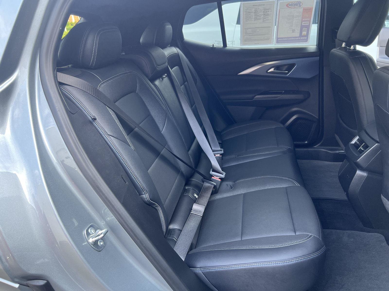Used 2024 Chevrolet Equinox EV LT FWD image 17