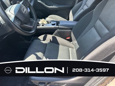 Used 2025 Nissan Rogue SV AWD/4WD image 5