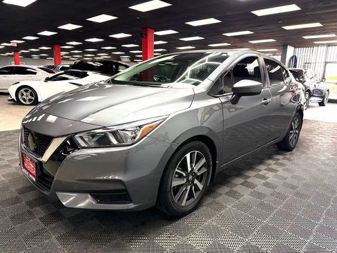 Used 2021 Nissan Versa SV FWD image 6
