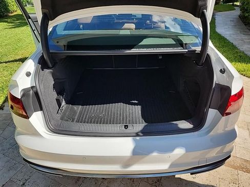 Used 2023 Audi A4 2.0T Premium w/ Convenience Package image 7