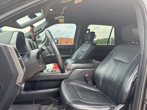 Used 2018 Ford Expedition XLT w/ Equipment Group 202A AWD/4WD image 8