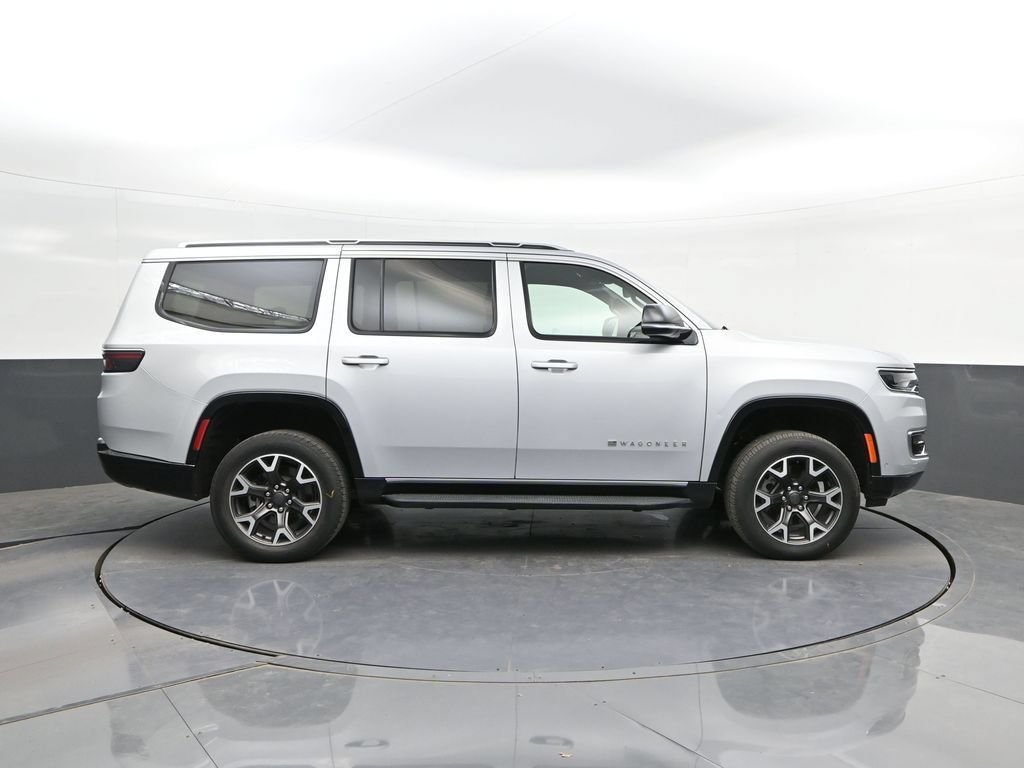 Used 2024 Jeep Wagoneer Series III AWD/4WD image 24