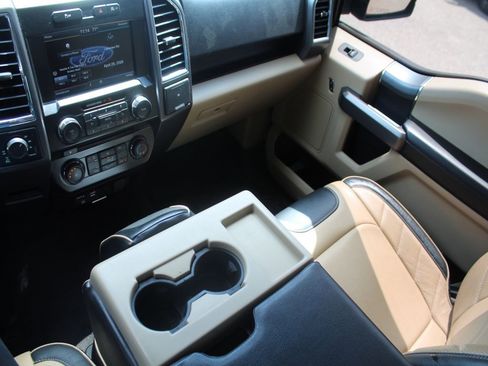 Used 2015 Ford F150 XLT w/ Equipment Group 301A Mid AWD/4WD image 18