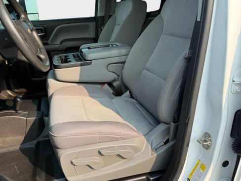Used 2019 Chevrolet Silverado 2500 W/T AWD/4WD image 7
