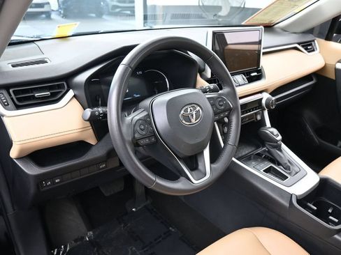 Used 2025 Toyota RAV4 XLE Premium FWD image 12