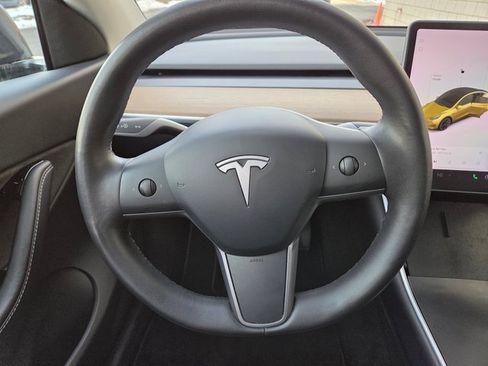 Used 2020 Tesla Model Y Long Range image 21