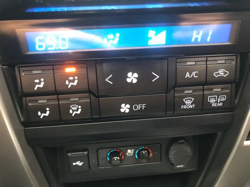 Used 2023 Toyota 4Runner Limited image 16