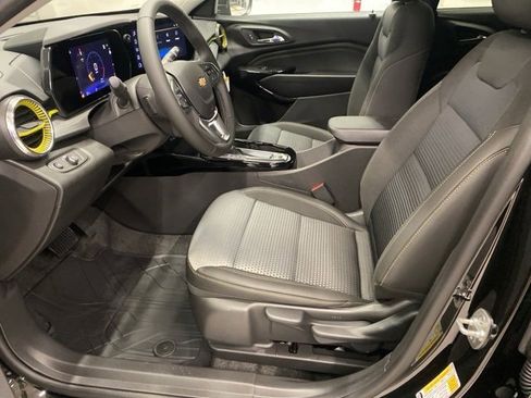 New 2025 Chevrolet Trax LT w/ Driver Confidence Package image 22