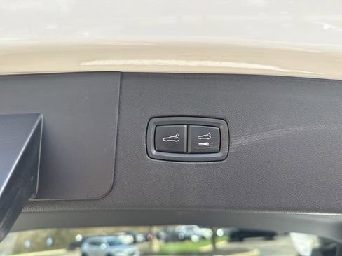 Used 2023 Porsche Cayenne Platinum Edition AWD/4WD image 38