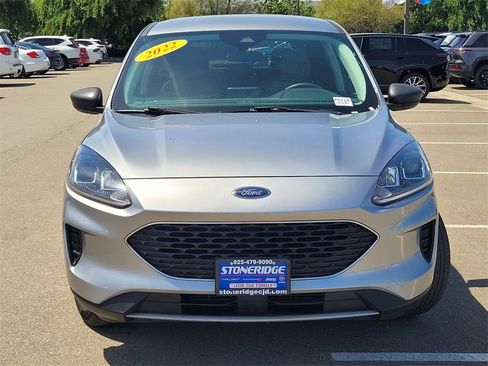 Used 2022 Ford Escape SE image 2